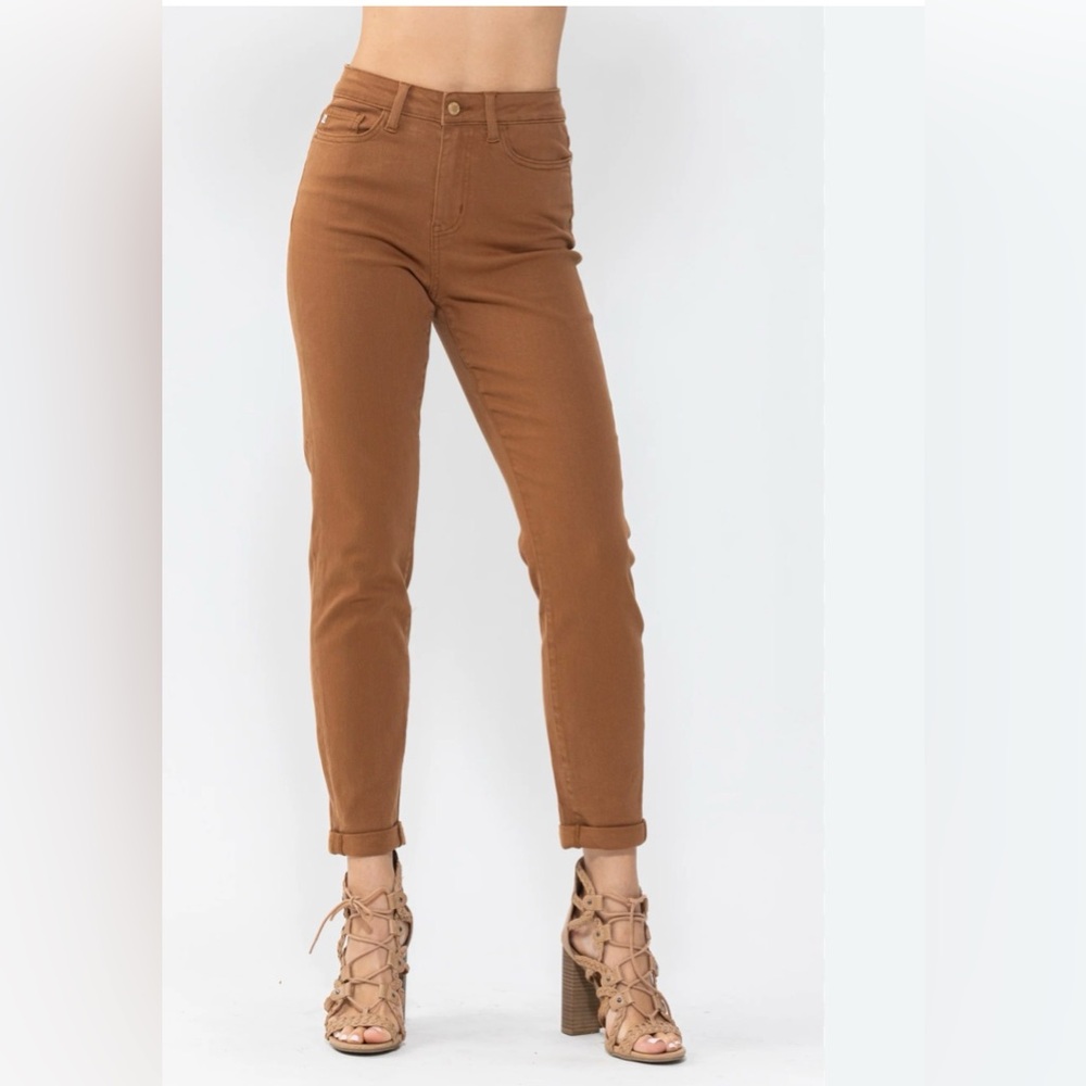 NWT Judy Blue Brown Slim Fit Jeans